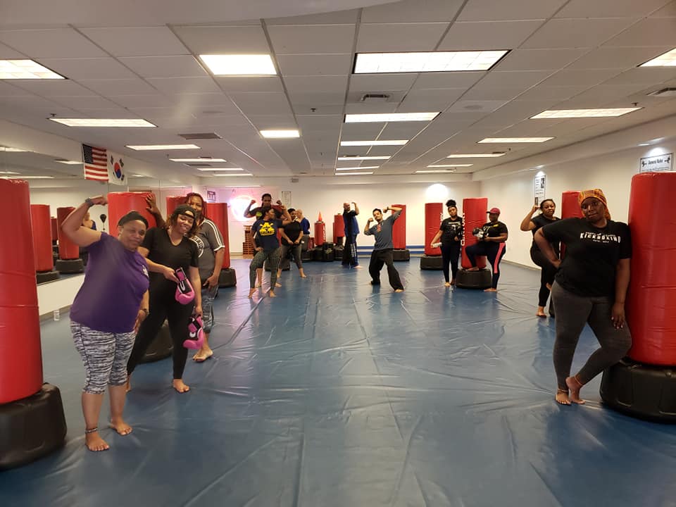 Kickboxing class in Duluth GA building strength and consistency